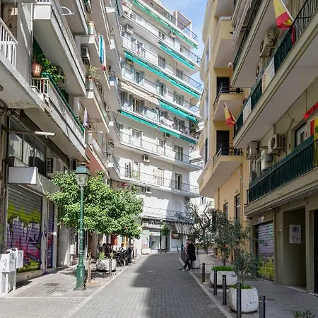 Downtown Studio Apartment *